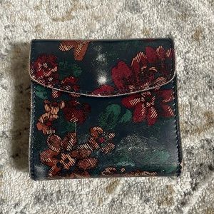 Patricia Nash trifold wallet